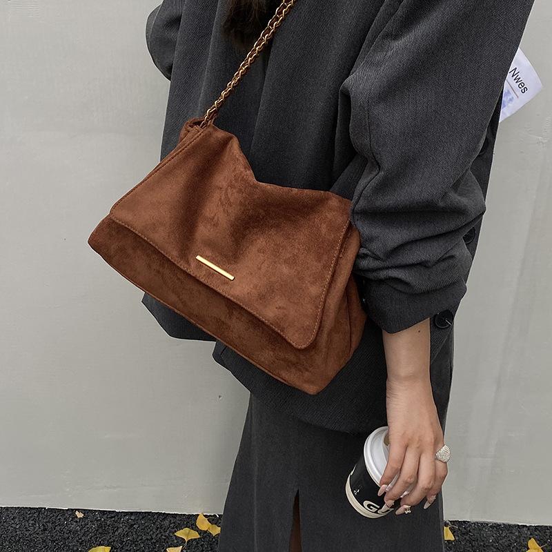 1Pc Women's Fashion Niche Messenger Bag 2025 Autumn and Winter New Chain Underarm Bag Suede Foreign Style Versatile Single Shoulder Messenger