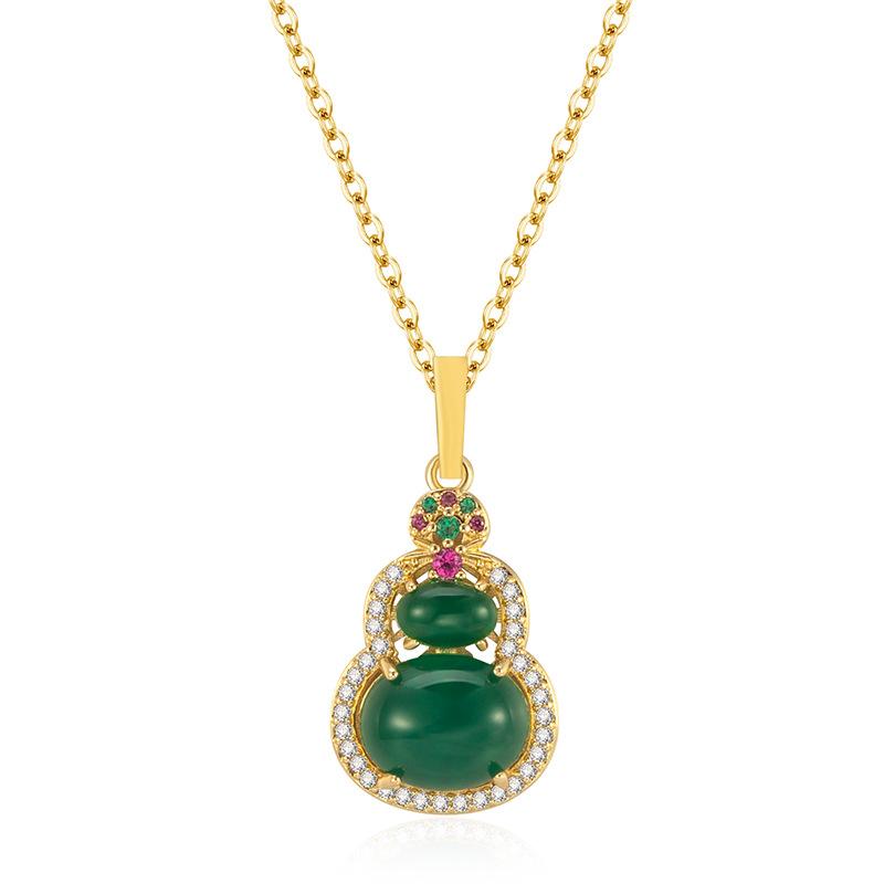 New Chinese-style retro chalcedony green gourd necklace for women, inlaid with diamonds, elegant and luxurious, with a high-end feel, versatile