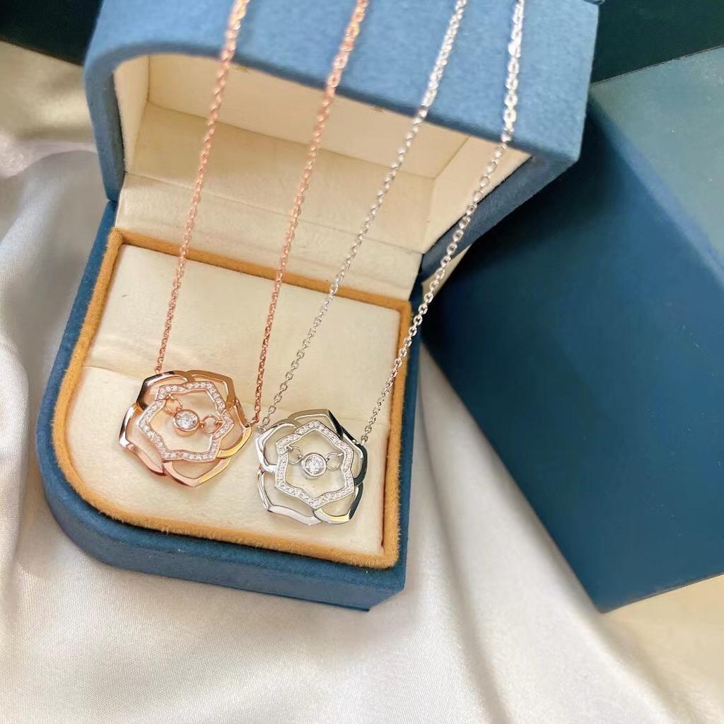 New 2023 Trend High Quality Hot Sale Famous Brands Party Gifts For Anniversary Jewelry Necklaces For Women Rose Flowers Charms