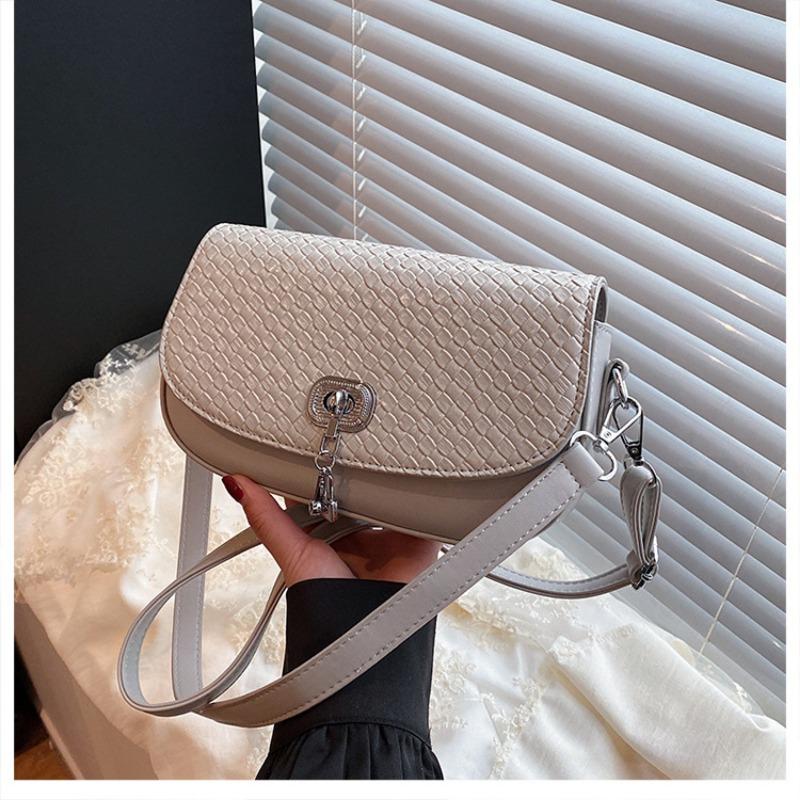 Fashion Exquisite Bag Summer New Solid Color Casual Lock Large Capacity Horizontal Cross Shoulder Women's Bag