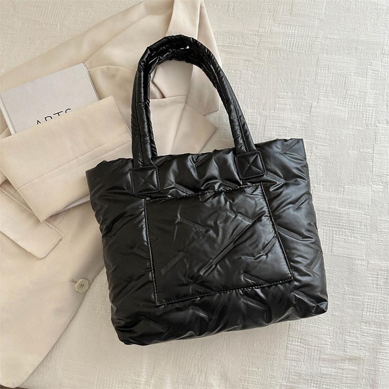 Stylish Large Capacity Tote Bag For Women With Minimalist Design In Black Brown Pink Green Gold