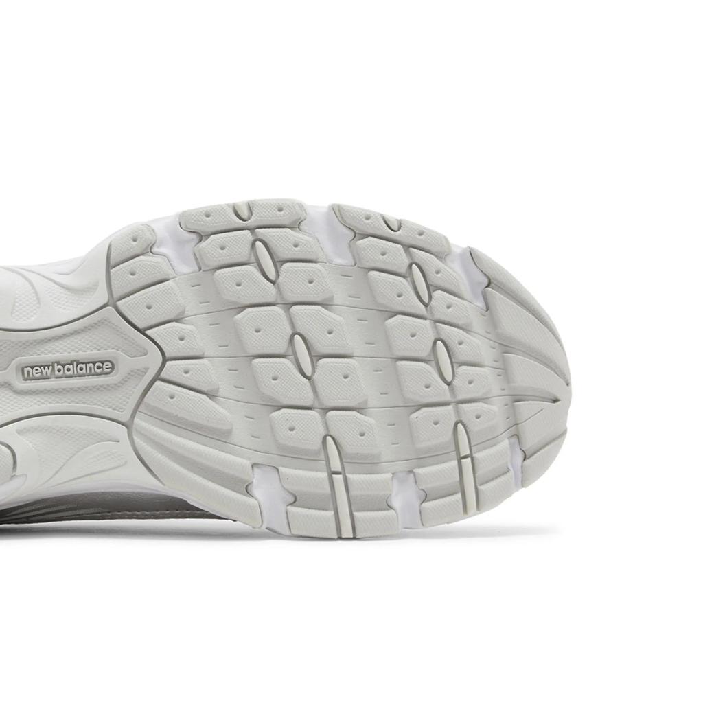New Balance Men's 530 'Silver Metallic Moonbeam' (Unisex) Silver Metallic / Moonbeam Casual Shoes MR530RS