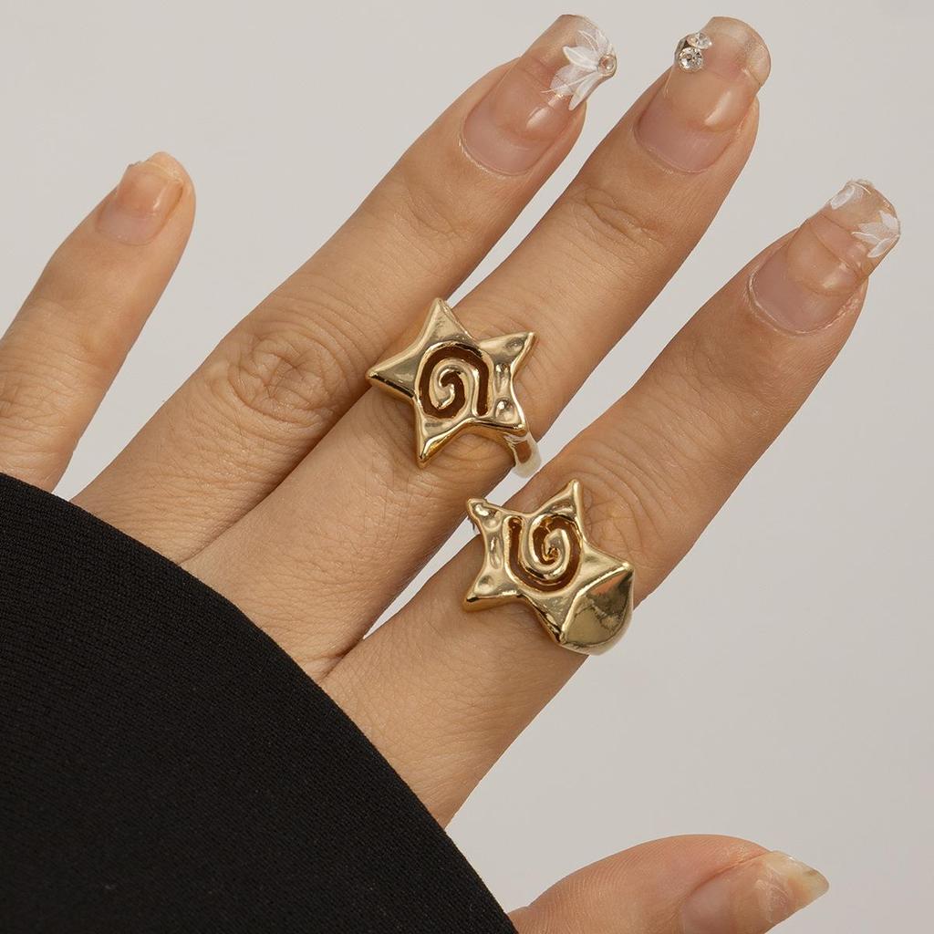 Minimalist European-American Star Ring with Open Design and Spicy Beauty - Niche Three-Dimensional English Letter Jewelry