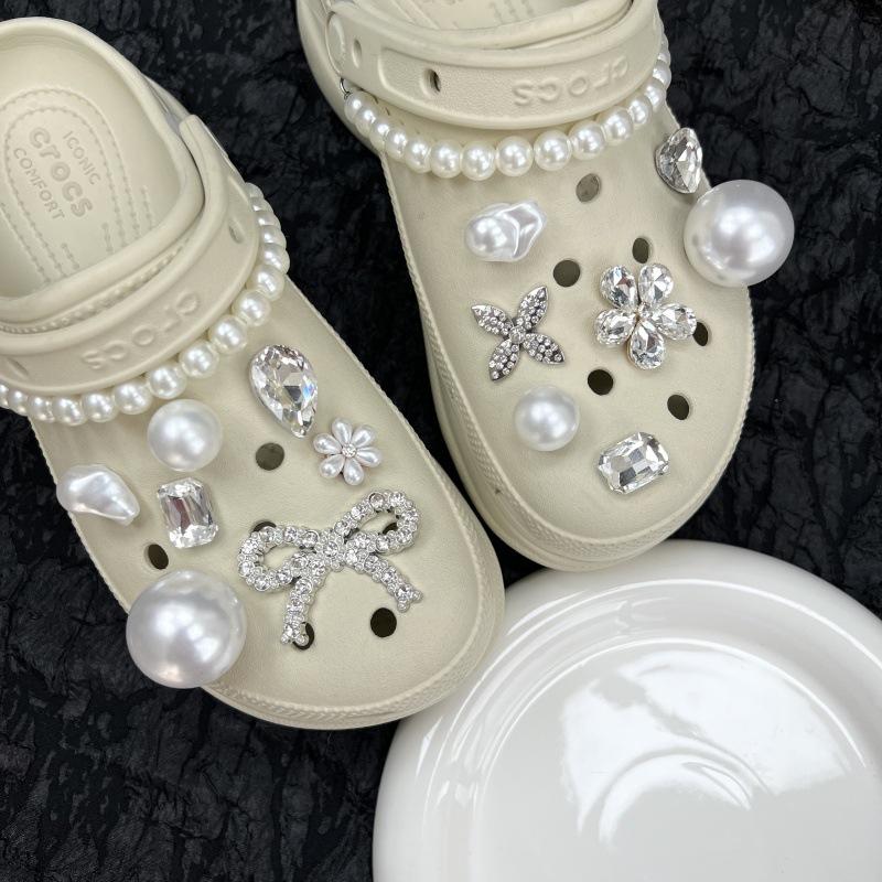 2025 New Model, Hole Shoes, DIY Shoe Flowers, Pearls, Detachable Shoe Buckles, Rhinestone Decorations, Hole Shoe Accessories