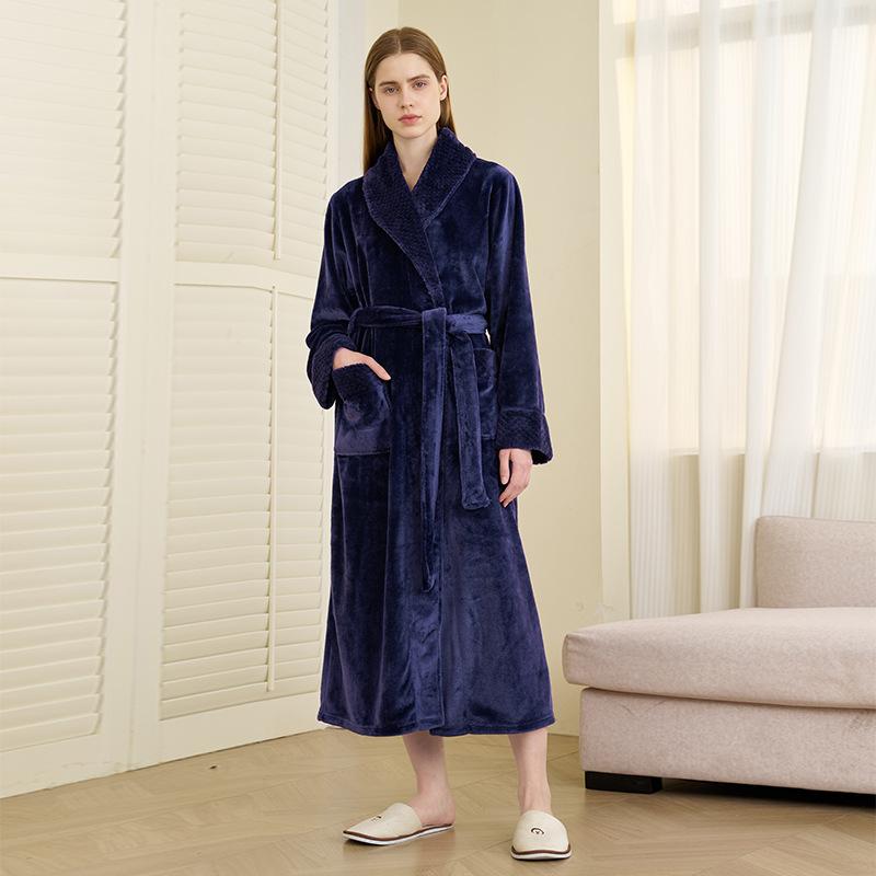Men's Winter Shawl Collar Plush Fleece Bathrobe Soft Warm Long Sleeve Robe with Pockets Spa Robes for Men Comfortable Fluffy Homewear Sleepwear