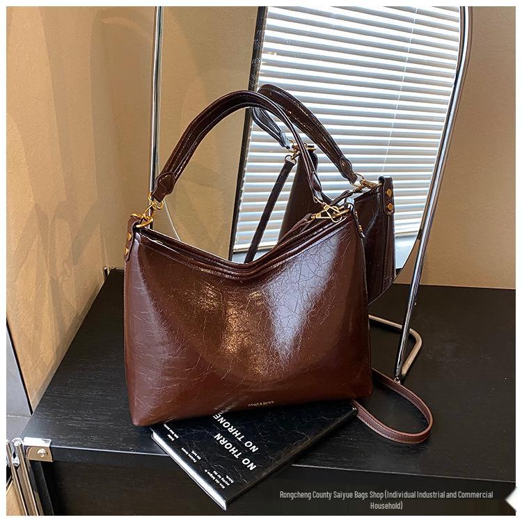 

2025 Autumn Minimalist Retro Women s Crossbody & Shoulder Bag Without Pendant