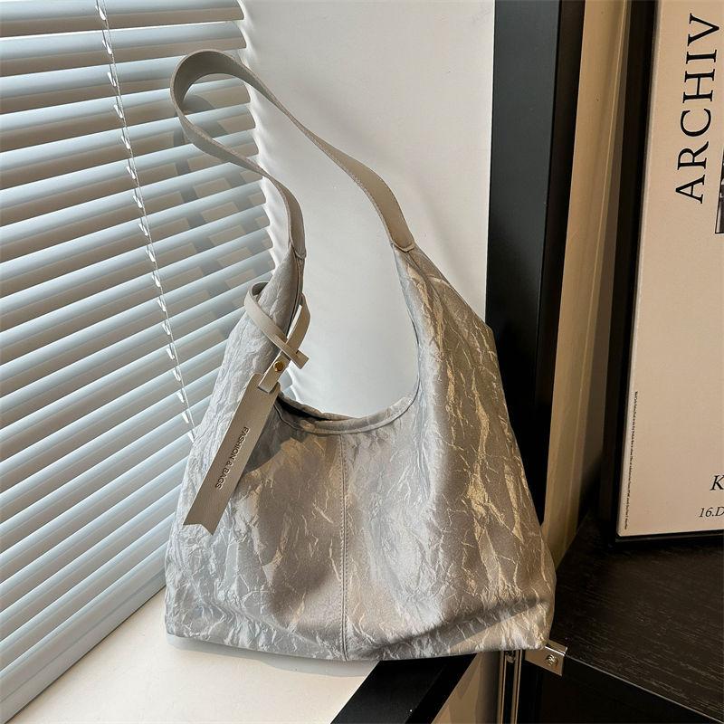 Premium Bag Women's New Trendy Fashion Shoulder Bag Large Capacity Tote Bag Commuter Messenger Bucket Bag