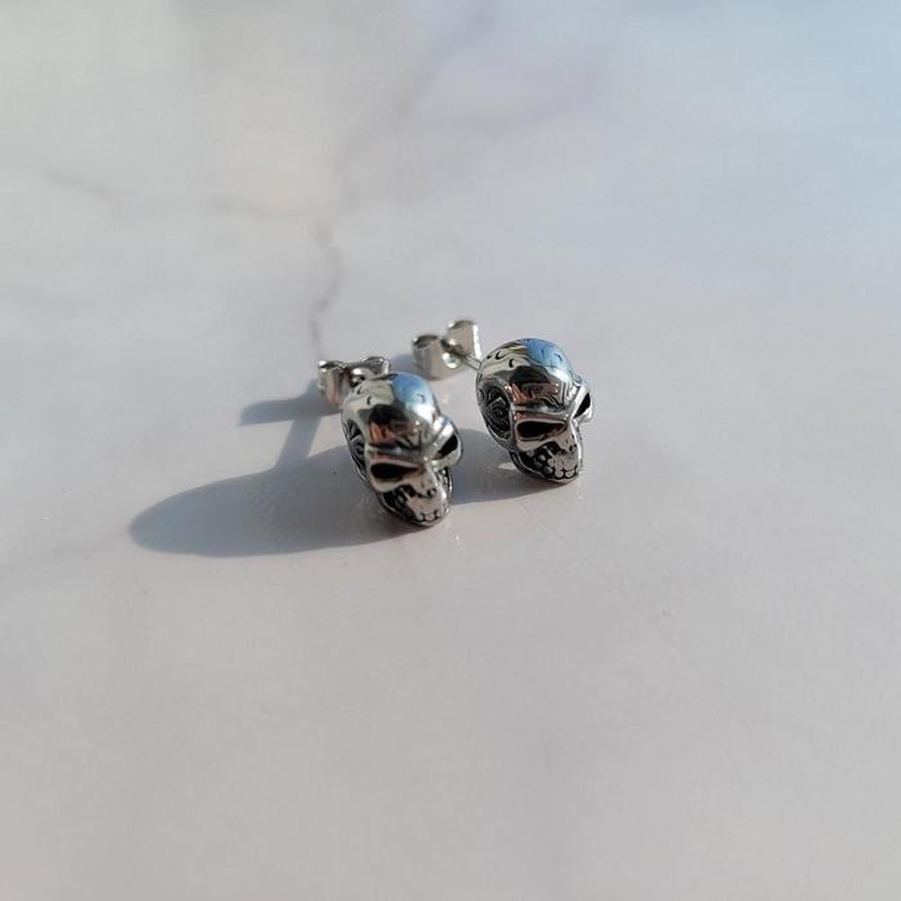 [Noblen] Surgical Steel Skull Head Men's Piercing Gift (S8665266)