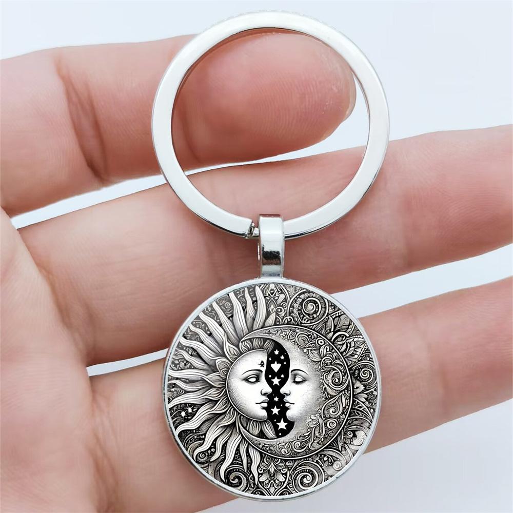 Vintage Sun Moon Keychain Metal and Glass Circular Key Pendant, Men's and Women's Charter Decoration Anniversary Birthday Gift