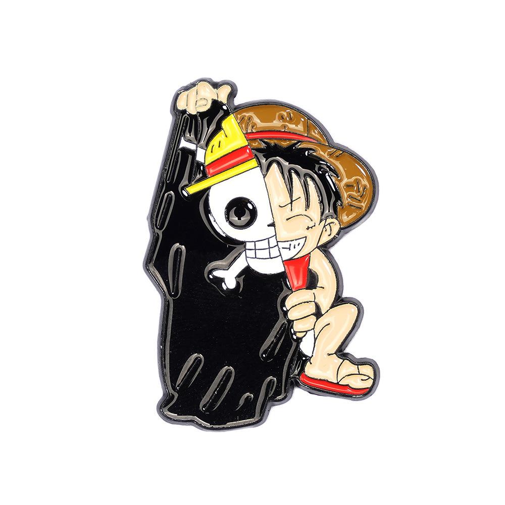 Japanese one piece cartoon cartoon characters Luffy alloy brooch children s clothing ornaments badge pin men halloween