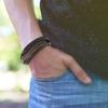 Handgefertigtes Herrenarmband mit magnetischem Edelstahlverschluss für sicheren Halt Ideal für Paare und modebewusste Männer
