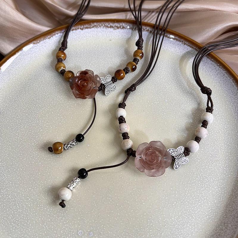 Keramische Rose gewebte Halskette Damen Sommer neues Mode-Retro-Accessoire kann lange Schlüsselbeinkette gezogen werden