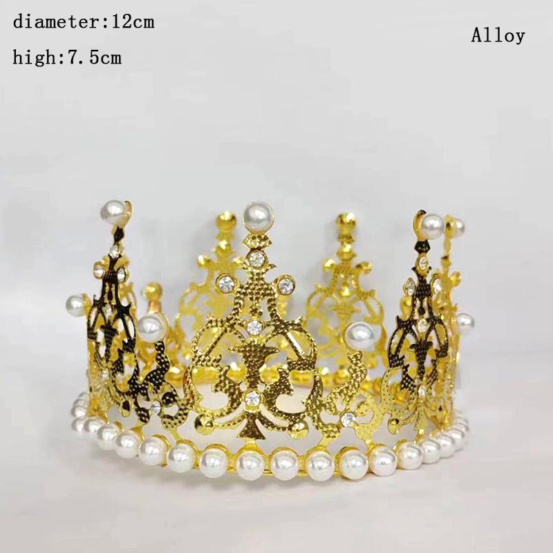 טופר לעוגה תחרה ומלכותי - עיצוב כיסוי ראש מלכה לחתונות וימי הולדת