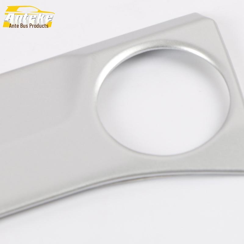 2020 Taoying Přední řada USB zapalovač cigaret & AC panel Dekorační rámeček