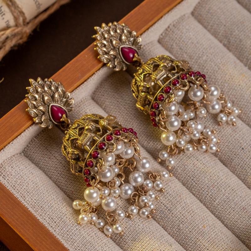 Medieval Earrings High-end Court Style Birdcage Pearl Fringed Earrings Female Retro Personality Silver Needle Light Luxury Fashion Stud Earrings
