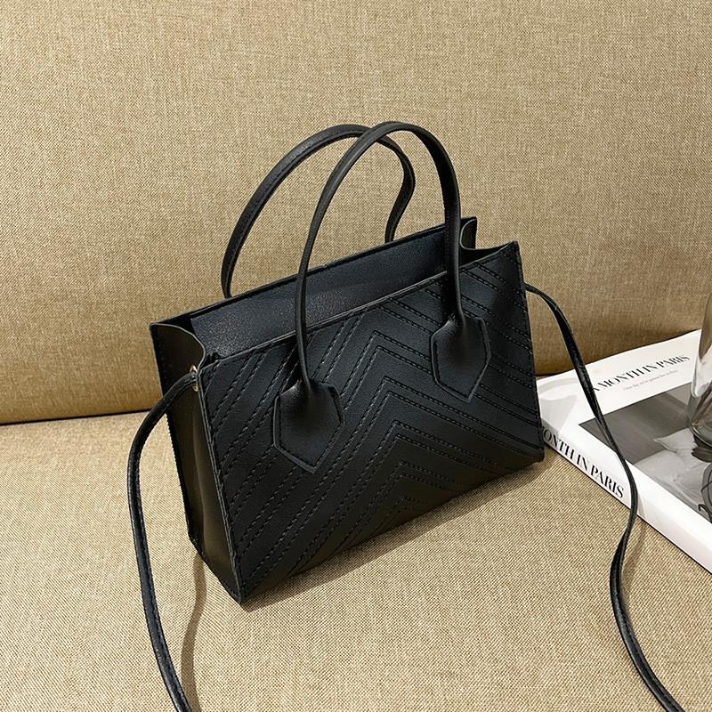 2022 New Women's V-pattern Embossed Small Kelly Bag Street Fashion Pu Handbag