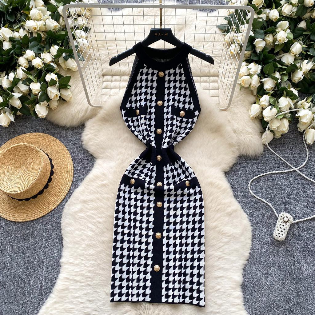 Sexy celebrity light luxury neck sleeveless metal buckle slim knitted dress women's French waist thousand bird grid skirt