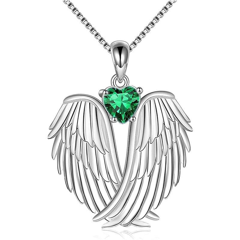 Exquisite Wing Shaped Heart-shaped Zircon Pendant Necklace, Suitable for Daily Wear and Luxurious Gift Giving Necklace