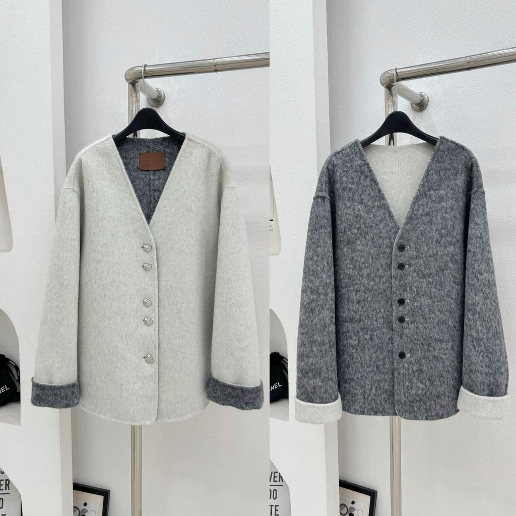 V-neck gray and white double-sided wool coat on both sides, short loose niche design women's color matching coat