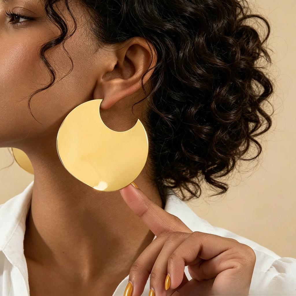 European and American Style Exaggerated Metal Smooth Surface Large Round Stud Earrings Geometric Round Glossy Trend Earrings
