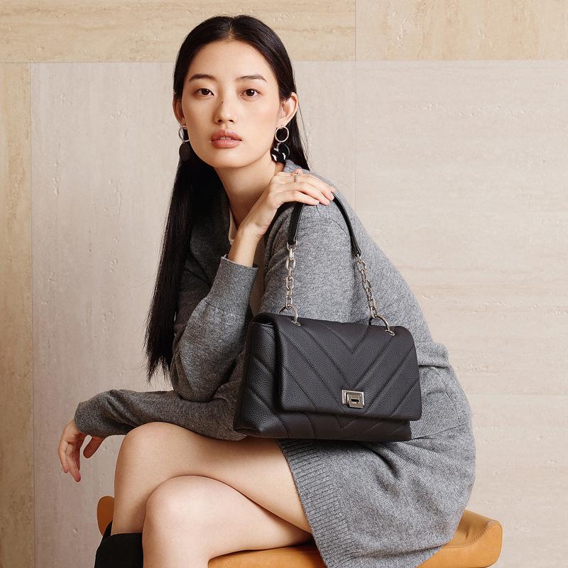 Top Layer Cowhide Bag for Women New Genuine Leather Women's Bag Natural Leather Texture Small Style Chain Bag Shoulder Bag Crossbody Bag