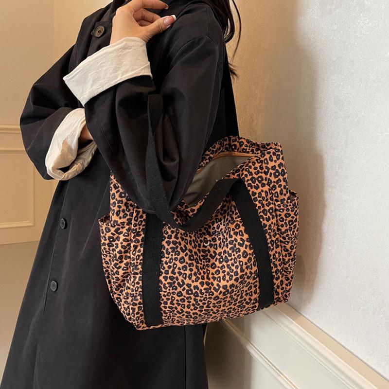 Canvas Large Capacity Shopping Totes Winter New Luxury Handbags Oversized Leopard Prints Shoulder Bags for Women Deformable CLE
