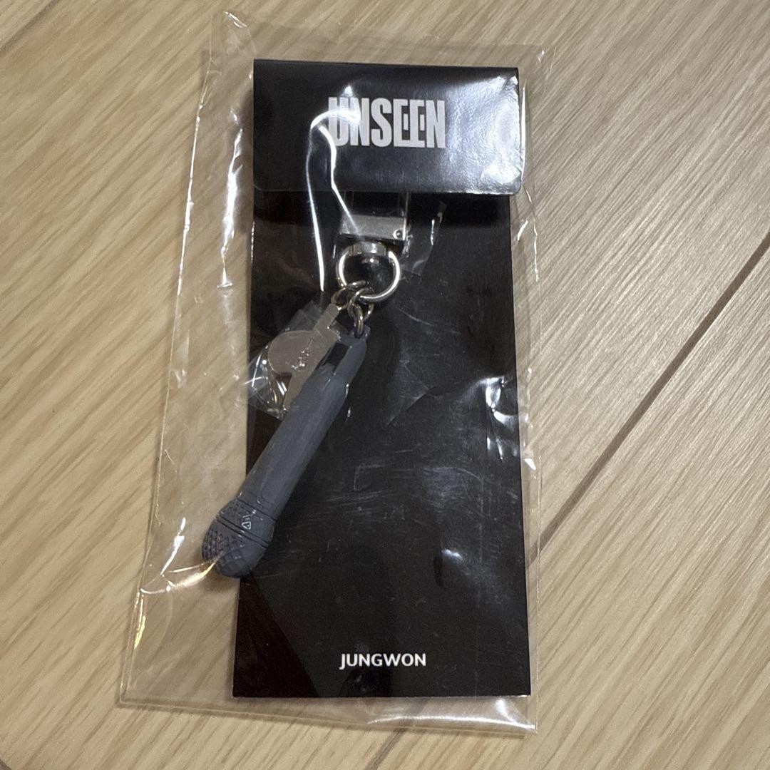 

[Б/У] Выставка ENHYPEN UNSEEN Микрофон Брелок Чонвон