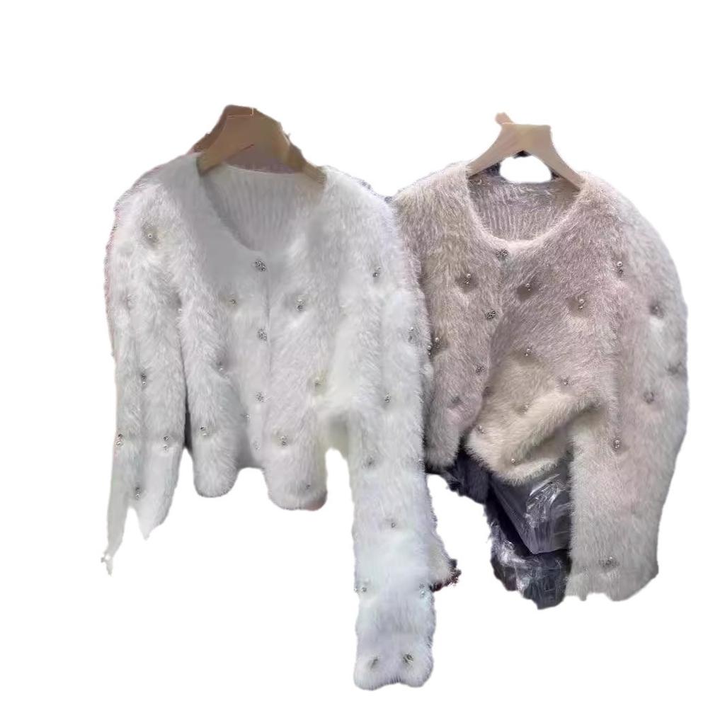 Autumn and winter new Xiaoxiangfeng soft waxy knitted cardigan jacket women's clothing lazy wind short sweater jacket women