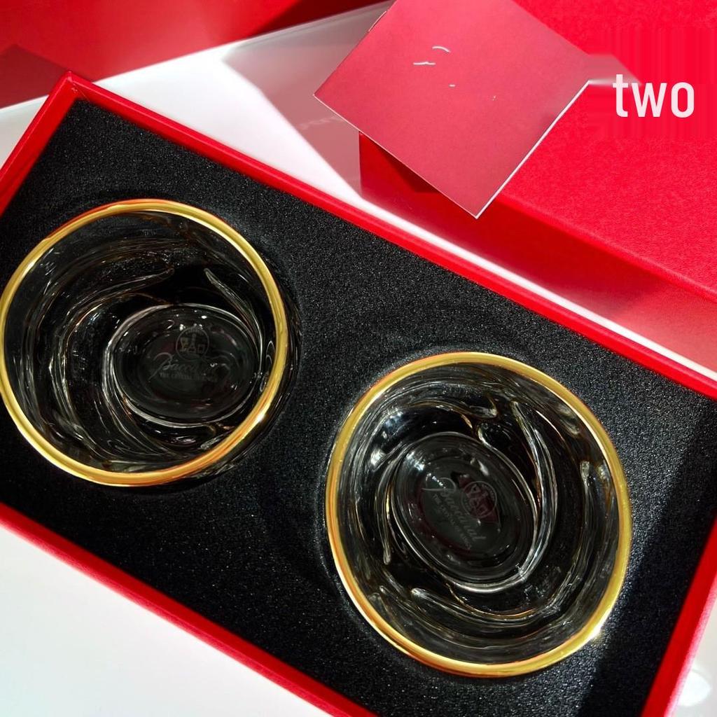 Sada dvou sklenic na whisky Baccarat Crystal s vlnitým řezem - Ideální vánoční dárek pro páry.