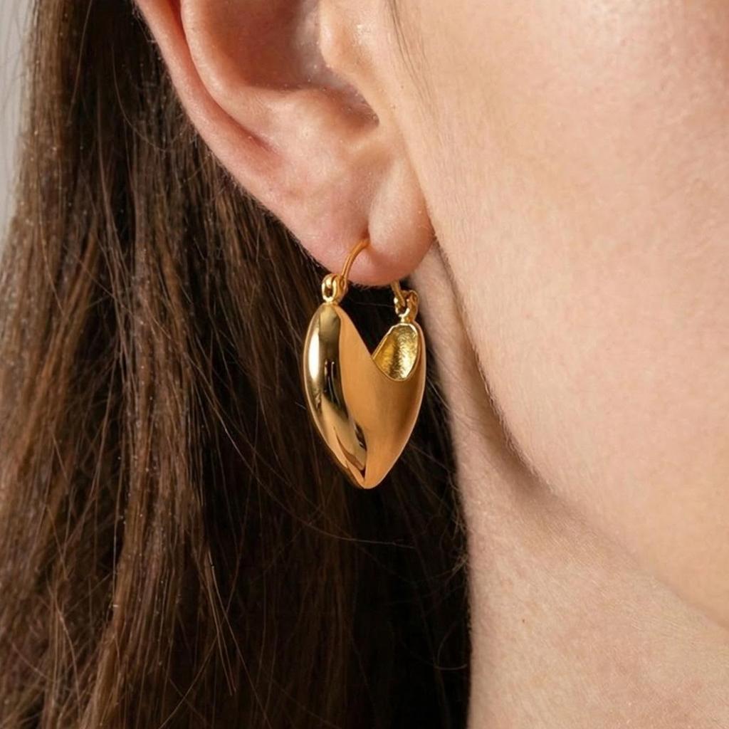 Glossy Stainless Steel Heart Dangle Earrings - Simple, Fashionable, Exquisite Women's Ear Studs