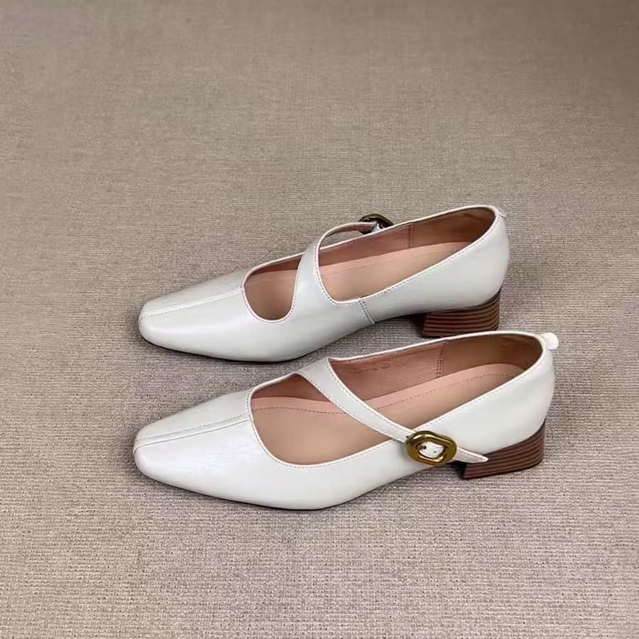 

Cowhide version~ French retro square head thick heel Mary Jane shoes women s new one-word buckle temperament versatile light mouth single shoes 35