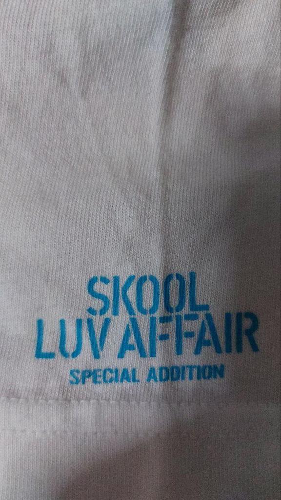 [USED] BTS Official SKOOL LUV AFFAIR T-shirt, Size XL