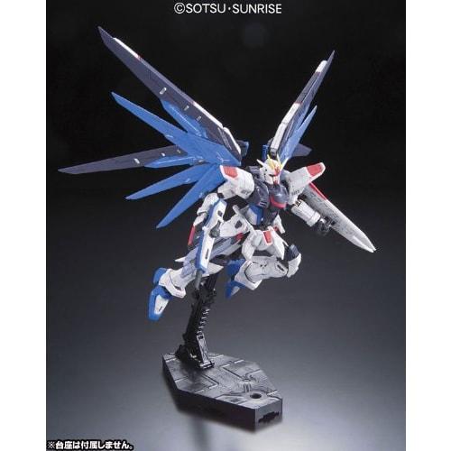 RG Mobile Suit Gundam SEED ZGMF-X10A Freedom Gundam 1/144 Scale Pre-Colored Plastic Model