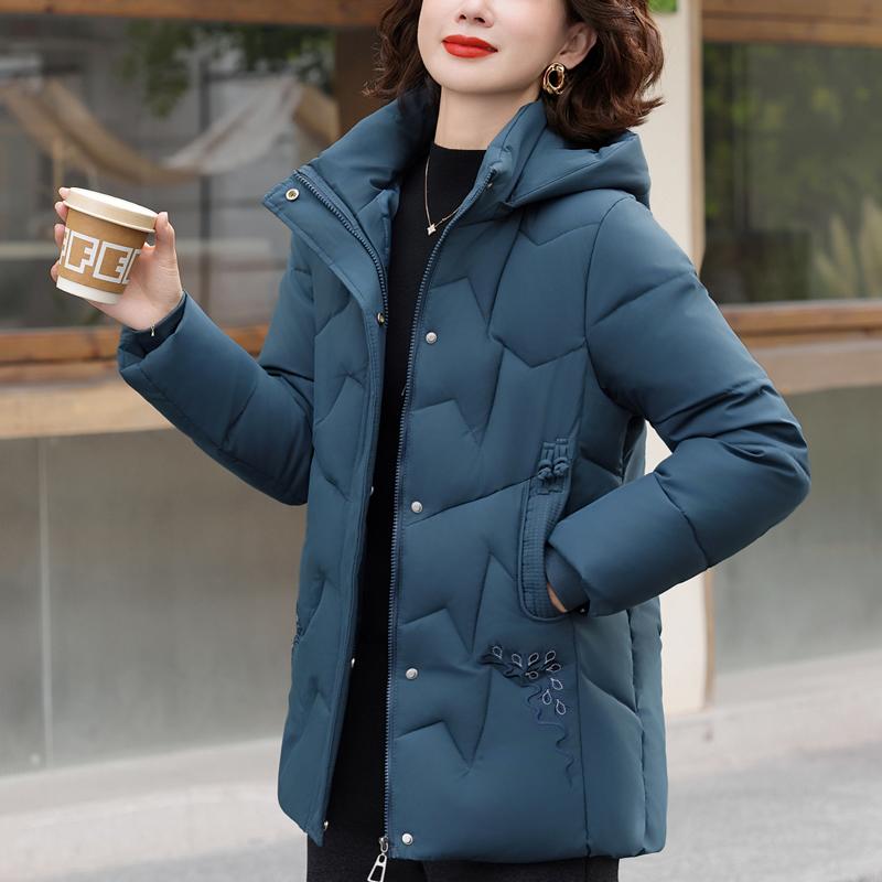 Plus Size Middle Age Women Winter Coats Hooded Elegant Thick Warm Embroidery Parkas Female Jackets