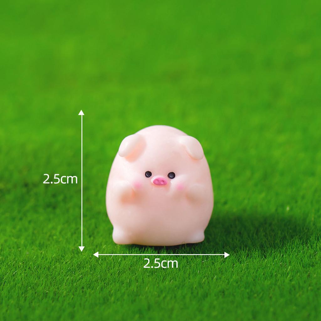 

Adorable Resin Pig Figurines Cute Miniature Toys Animal Car Desktop Decor Face Touch