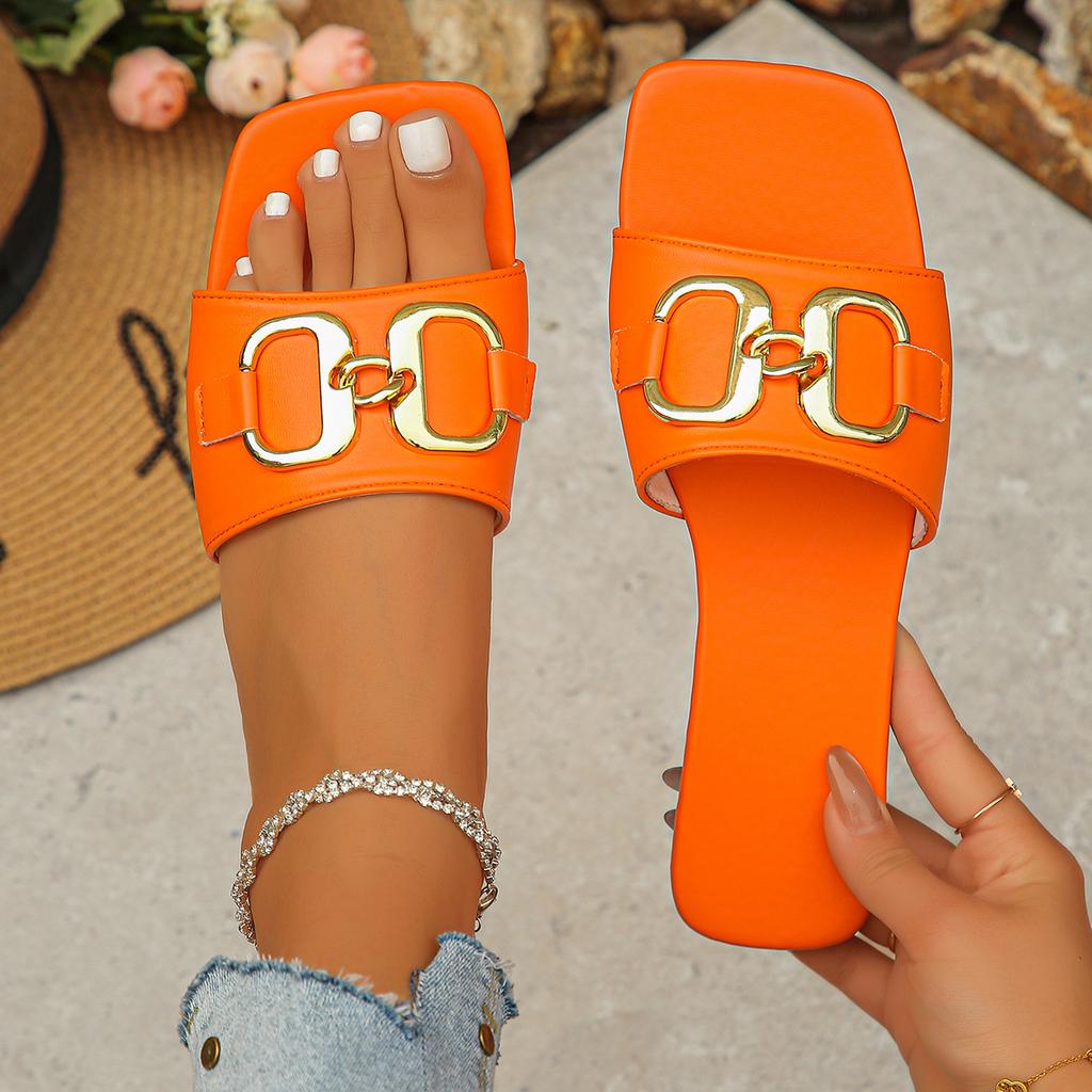Fashion New Women's Flat Slippers Summer Roman Fashion Designer Metal Decorative Soft-soled Beach Non-slip Slippers Zapatos Mujer
