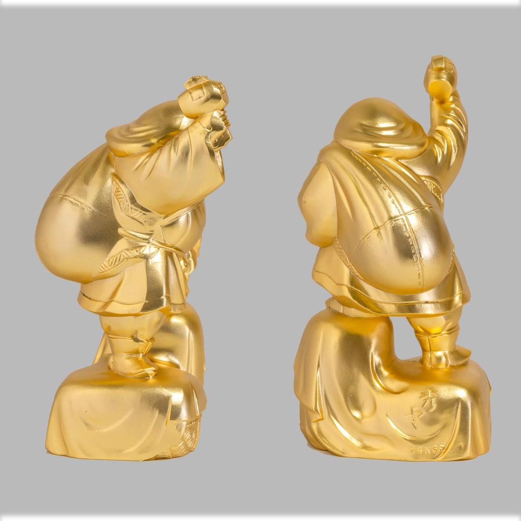 one of the Seven Lucky Gods by Makita a Buddhist Original Buddhist Takaoka bronzeware Daikokuten, (gold-plated/24k gold) Shuun, sculptor. statue,
