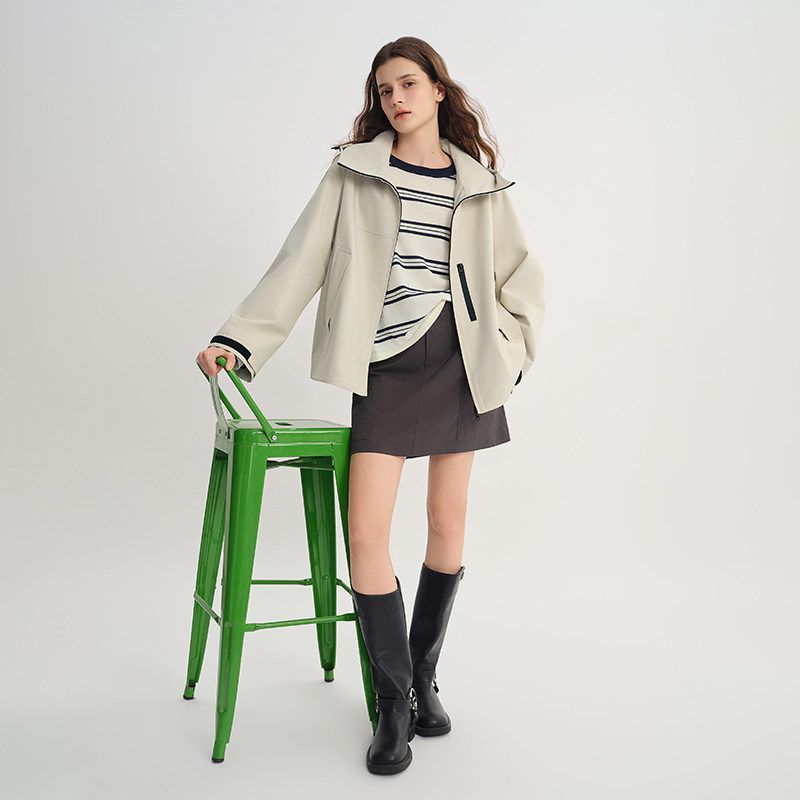 

Large Size Women s Clothing [Outdoor Exploration] Three-Proof Short Jacket 2026 Spring Outdoor Windproof Stand-Up Collar Hooded Top Milk tea color 1 piece