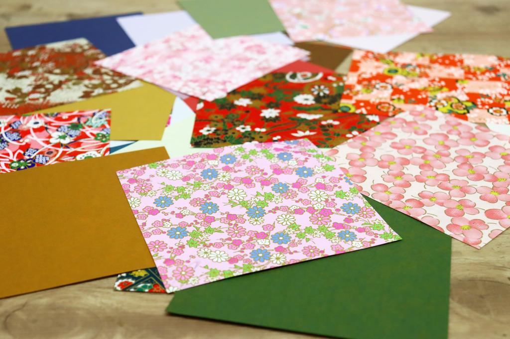 Traditional Japanese Chiyogami Paper x 12 (12 cm)