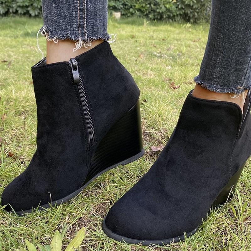 2025 Herbst und Winter neue Keilabsatz Stiefeletten Damen heißer Verkauf Retro Pferde Chelsea Boots große Größe Damenschuhe