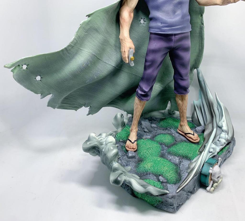 One Piece Anime Figure: Rayleigh Pluto Car & Desktop Ornament