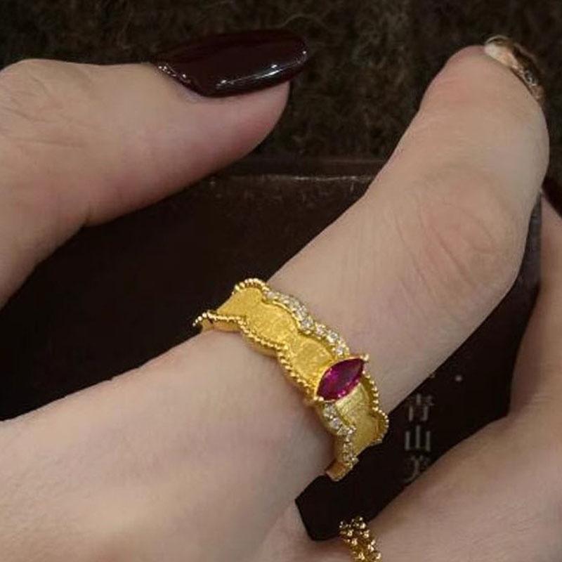 

Vintage Ruby Sparkling Diamond Brushed rings for women High Grade Wave inlay Diamond Red Ring adjustable Banquet Gifts resizable червоний