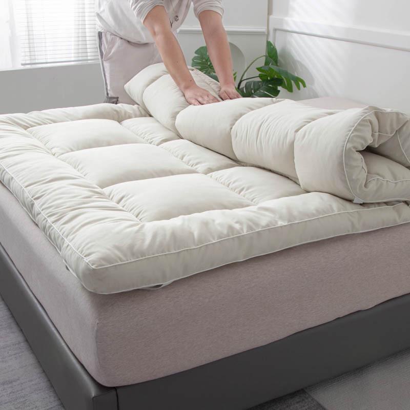 Solid Color Soft Cotton Quilt Mattress Sheet for Full Bed - Skin-Friendly and Ideal for Dorms