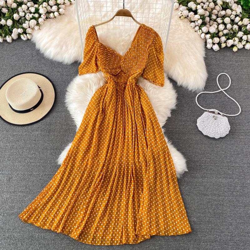 V-neck High Waist and Thin Hollow Bubble Sleeves Pleated Dress Seaside Vacation Pendulum Long Skirt Casual Style Short Sleeves