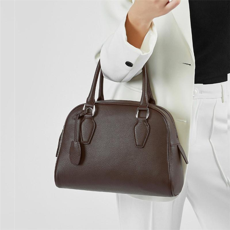 Сумки-тоуты Boston Bowling из натуральной кожи для женщин 2024 года — фото 3