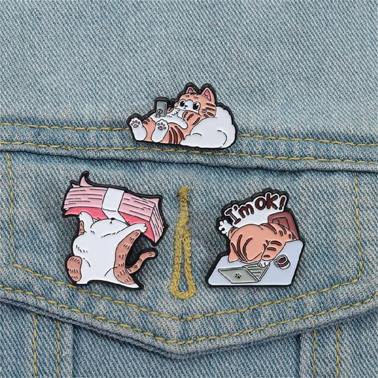 Quirky Kitten Pin Lightweight Fashion Decoration Practical Metal Accessory For Pet Enthusiasts And Colleagues