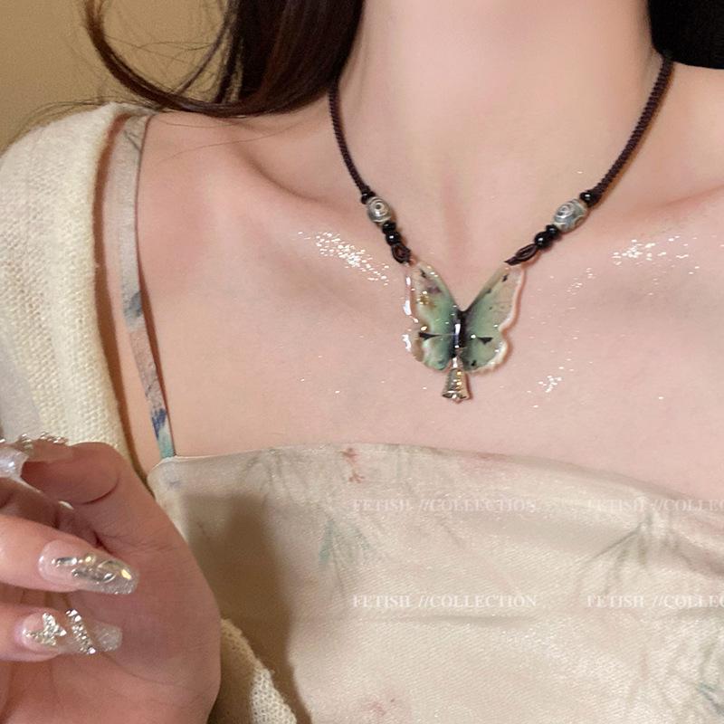 Women's Zen Retro Feather Necklace - Ethnic Layered Beaded Clavicle Chain, Long Bohemian Style