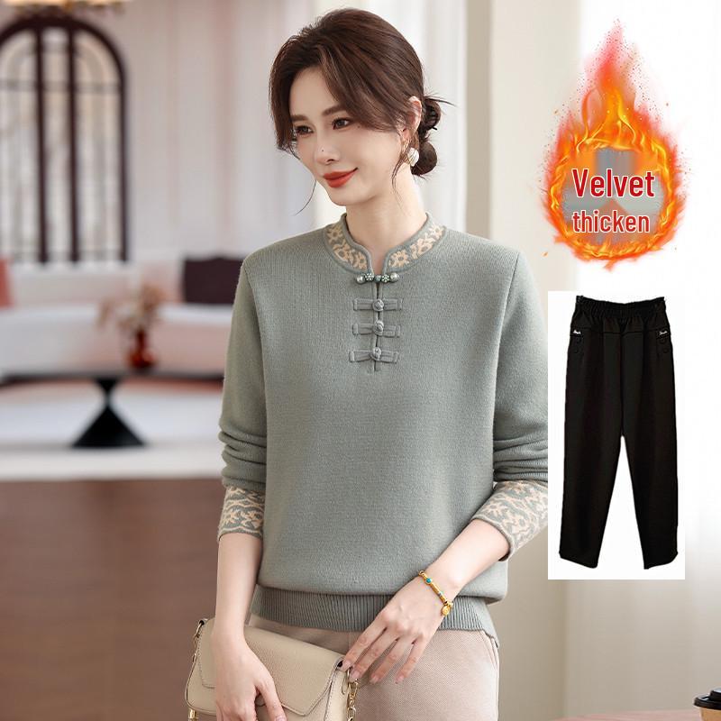 Young Mother Plus Velvet Sweater: Stylish Chinese Knit Base Layer for Middle-aged & Elderly Women