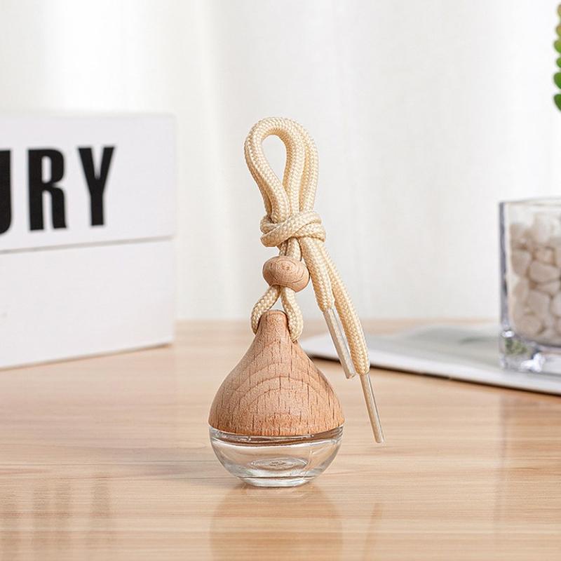 5 ml leerer Anhänger Auto Parfüm gefrostet Mini Parfümflaschen mit Holzdeckel Milchglasflasche ätherisches Öl Behälter tragbar