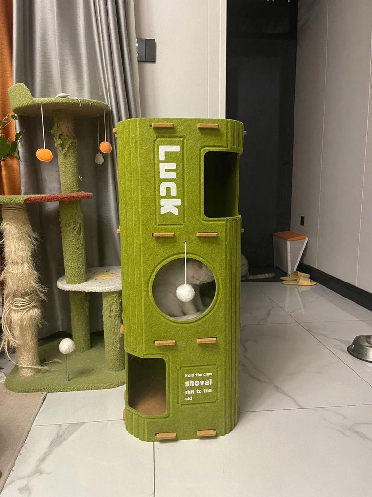Multi-layer Cat Villa: Enclosed Tunnel Bed and Scratcher